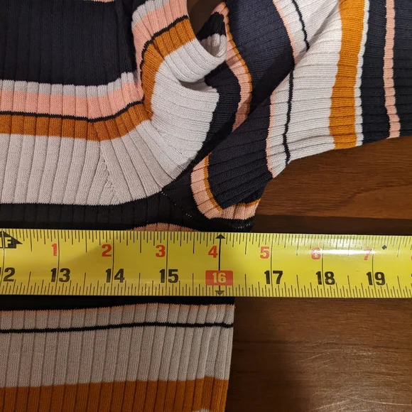 Lafayette 148 Striped Silk Blend Top Size Medium - Picture 7 of 8